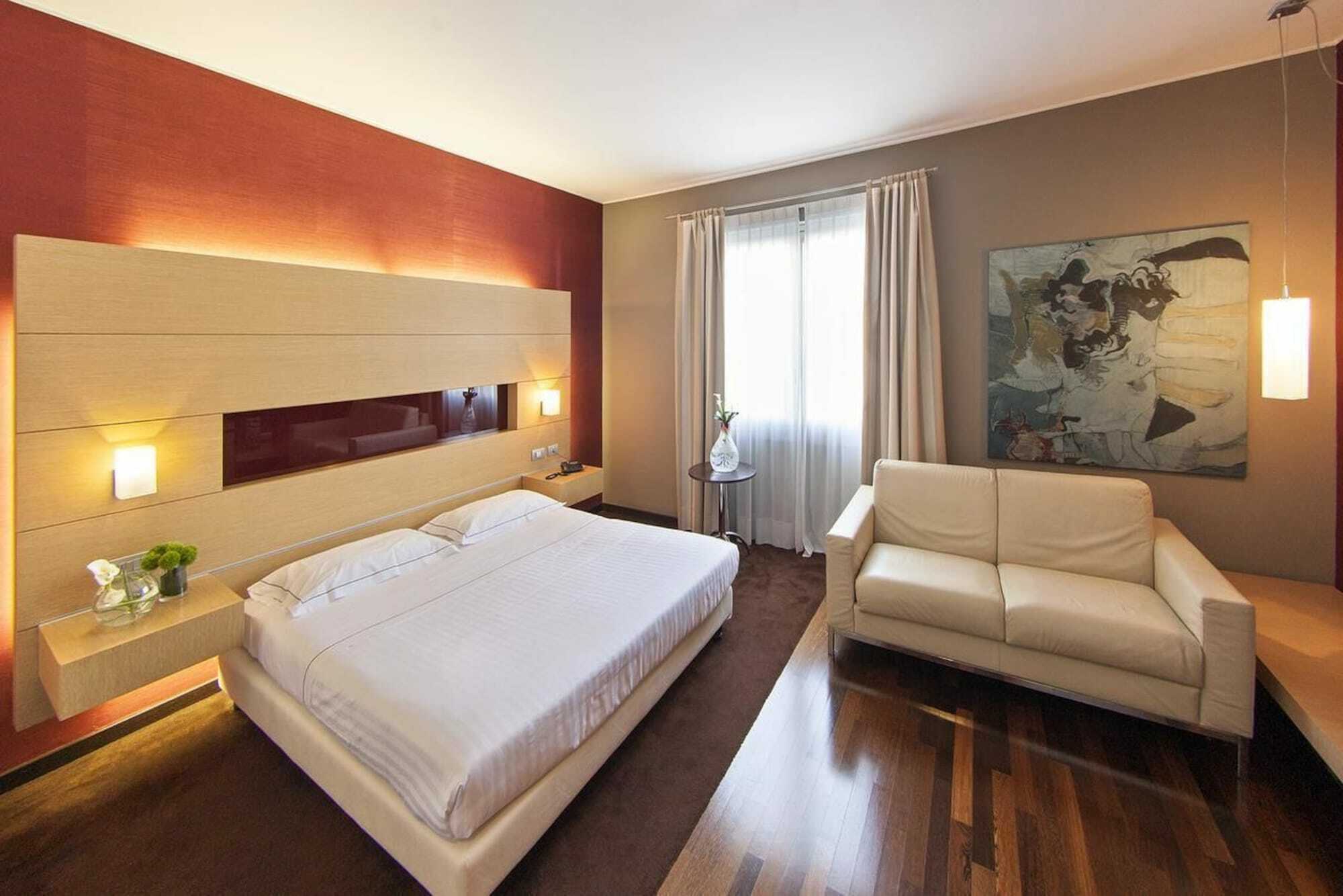 Inverigo Hotel Exterior foto